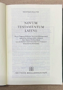 Новый Завет на латинском языке